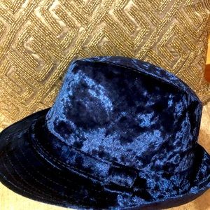 Woman’s Velvet Fedora